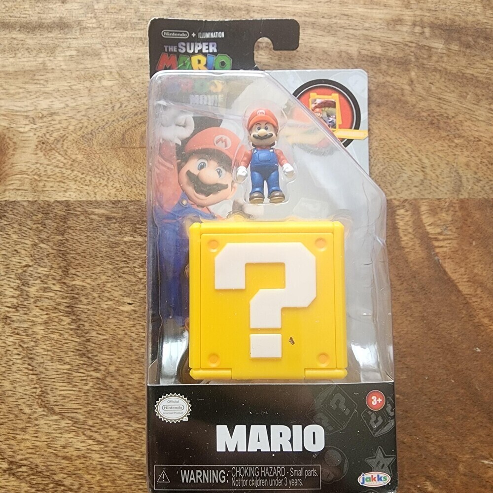 JAKKS Pacific Super Mario Bros Movie Mario Question Block Figure New Card Wear